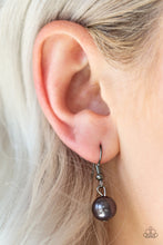 Load image into Gallery viewer, Party Pearls Necklaces - Black