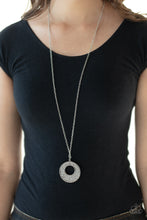 Load image into Gallery viewer, Glitzy Glow Necklace - Silver