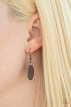 Load image into Gallery viewer, Trinket Trend Necklace - Black