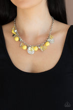 Load image into Gallery viewer, Prismatic Sheen Necklace - Yellow
