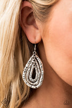 Load image into Gallery viewer, Fashion Fix September: Simply Santa Fe - Complete Trend Blend