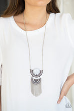 Load image into Gallery viewer, Desert Diviner Necklace - Silver
