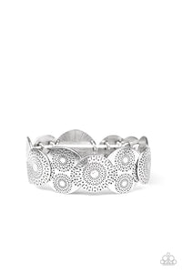 Pleasantly Posy Bracelet - Silver