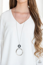 Load image into Gallery viewer, Optical Illusion Necklace - Black
