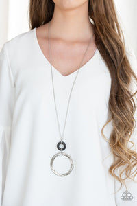 Optical Illusion Necklace - Black