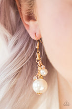 Load image into Gallery viewer, Timelessly Traditional Earrings - Gold
