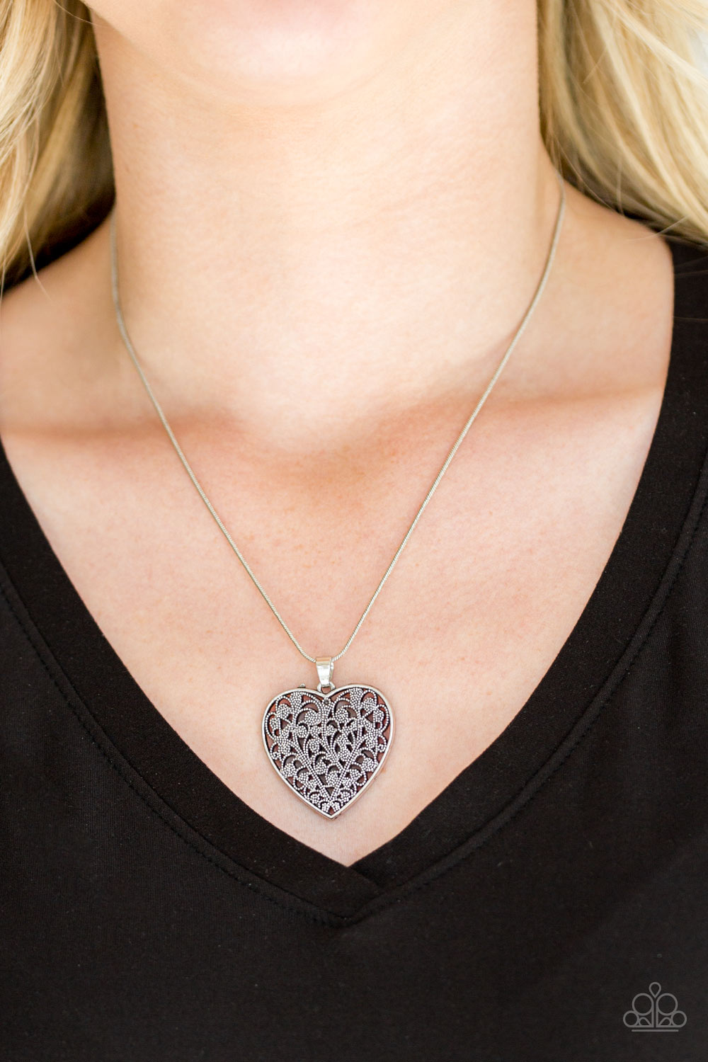 Look Into Your Heart Necklace - Silver
