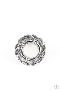 Gardenia Glow Rings - White