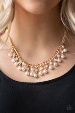 Load image into Gallery viewer, Regal Refinement Necklace - Gold
