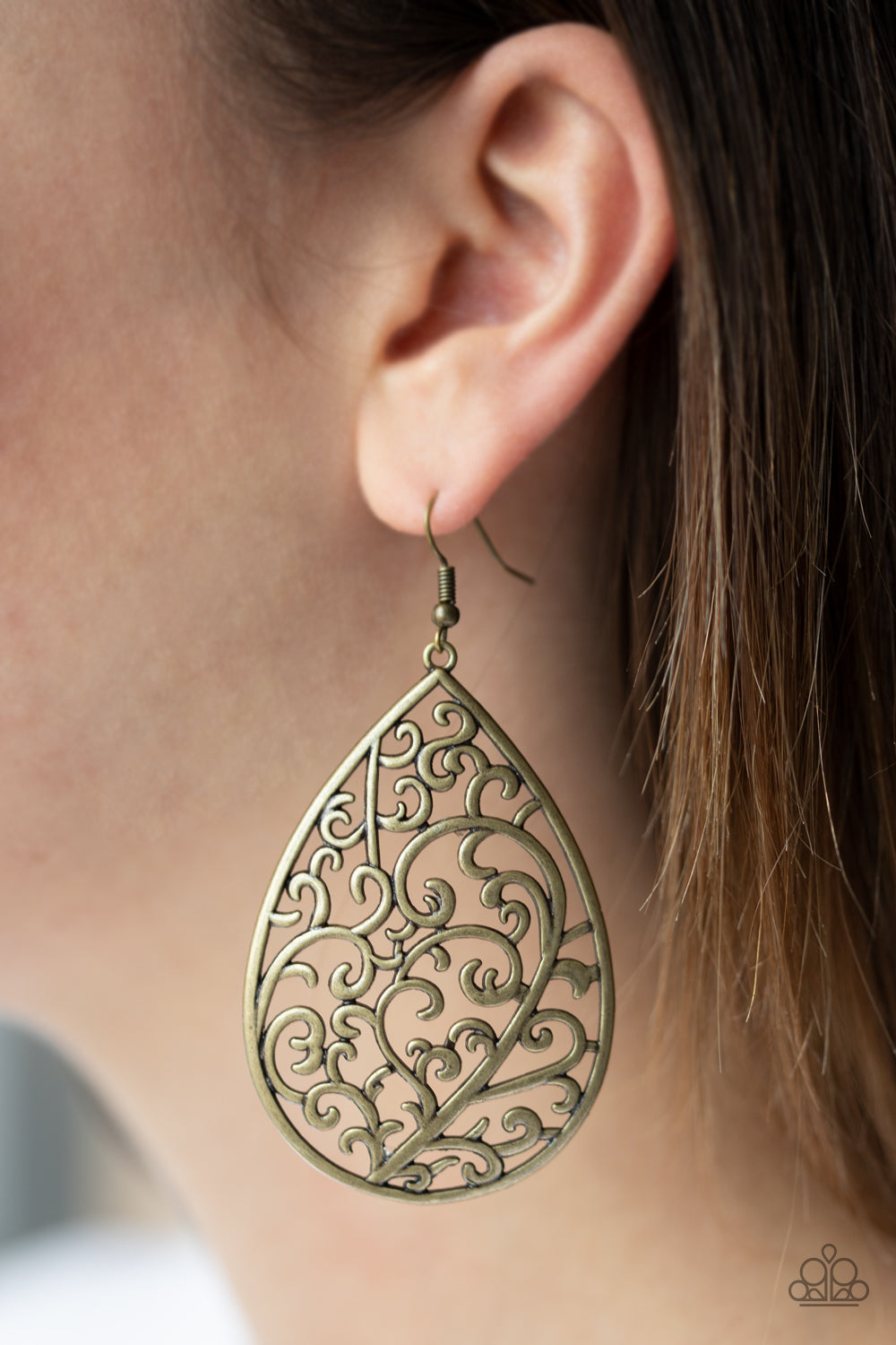 Grapevine Grandeur Earrings - Brass