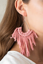 Load image into Gallery viewer, Wanna Piece Of MACRAME? Earring - Pink
