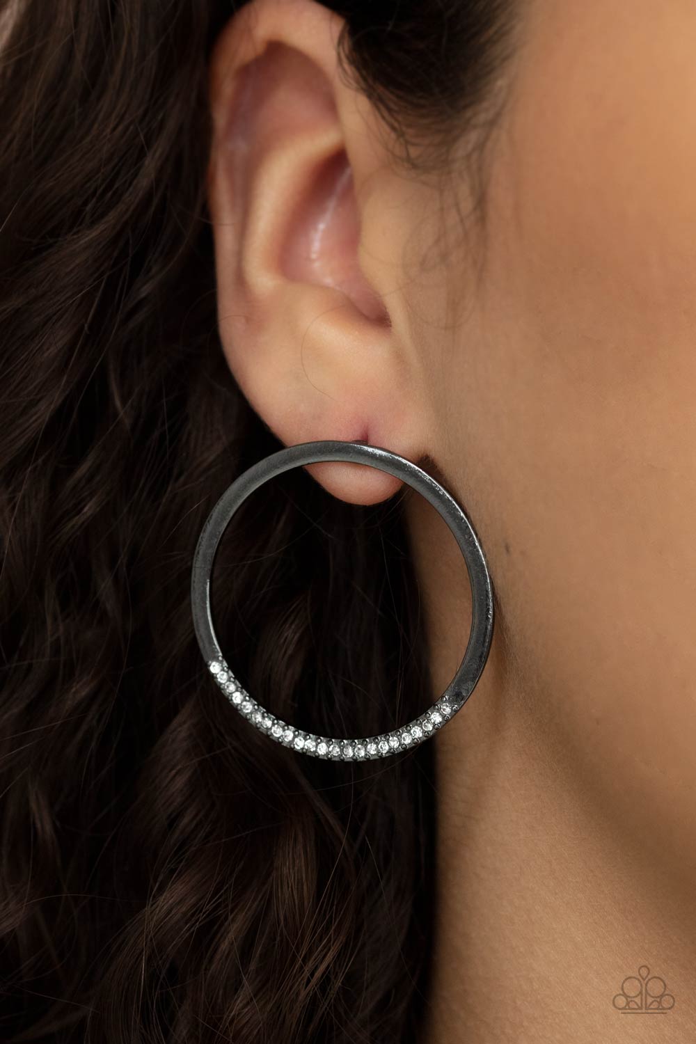 Spot On Opulence Earrings - Black