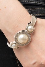 Load image into Gallery viewer, Debutante Daydream Bracelets - White
