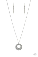 Load image into Gallery viewer, Glitzy Glow Necklace - Silver
