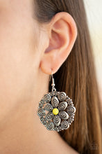 Load image into Gallery viewer, Grove Groove Earring - Yellow

