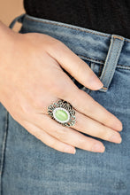 Load image into Gallery viewer, Dashingly Dewy Ring - Green
