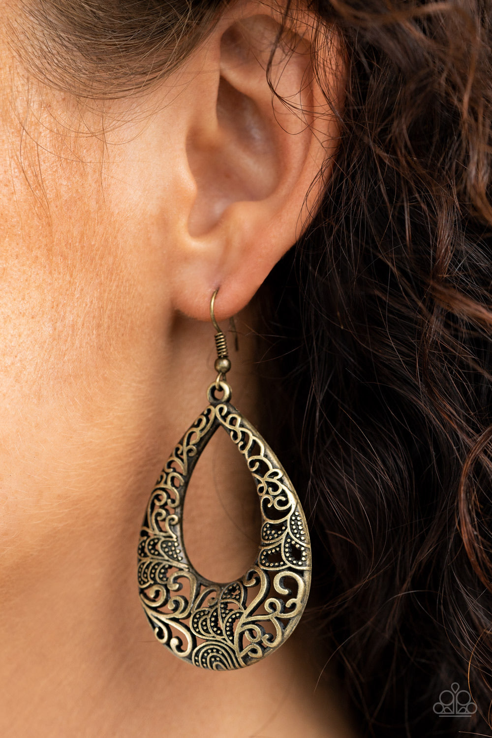 Get Into The GROVE Earrings  - Brass